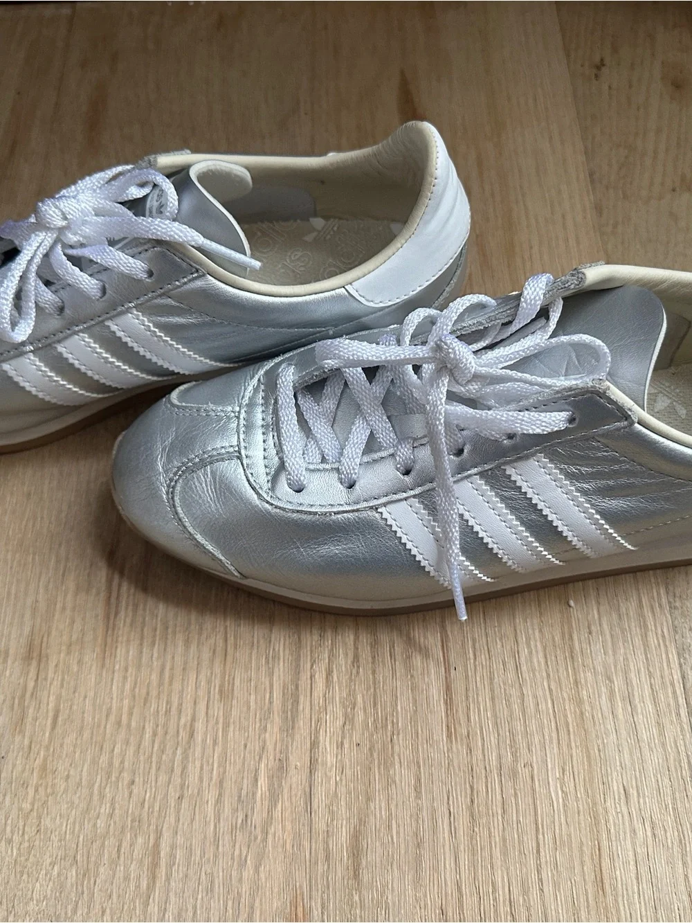 Adidas Country OG 'Silver Metallic' Sneakers - Size 7 (EU 38 2/3) Robot - Picture 5 of 9